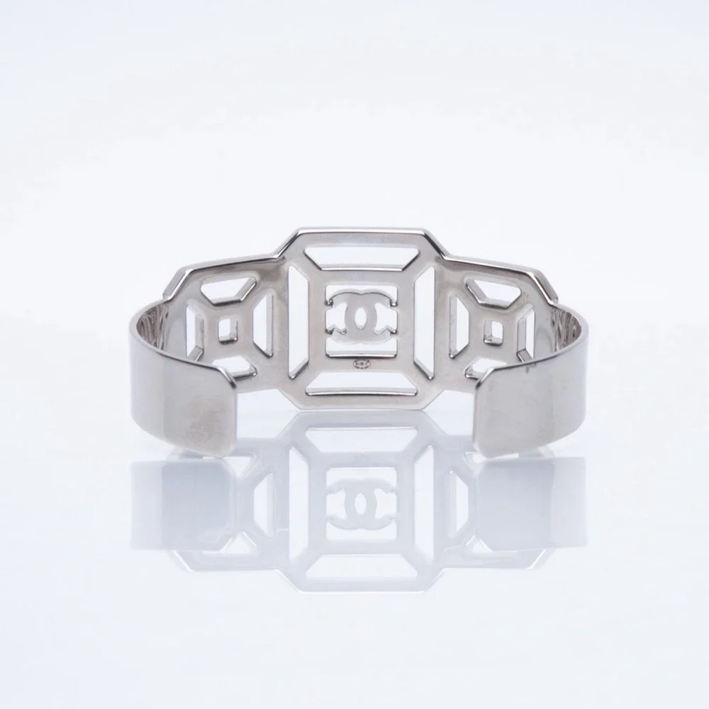 Chanel Crystal Bracelet - 100 % Authenticate (Certificate Included) Like New - Picture 6 of 7